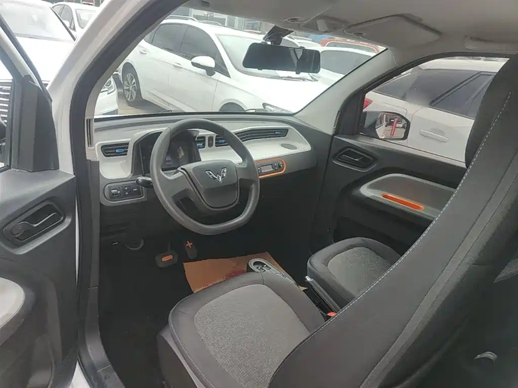 WULING AUTOMOBILE HONGGUANG MINIEV