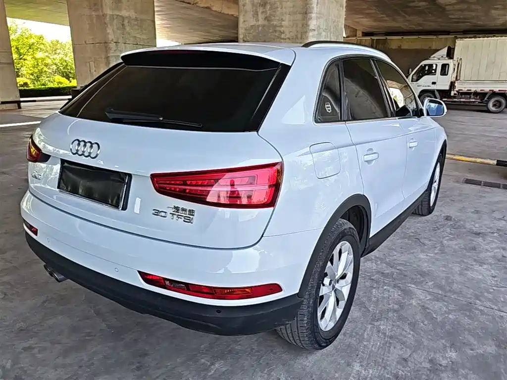 Audi Q3 2018 30th Anniversary Edition 30 TFSI Standard фото 7