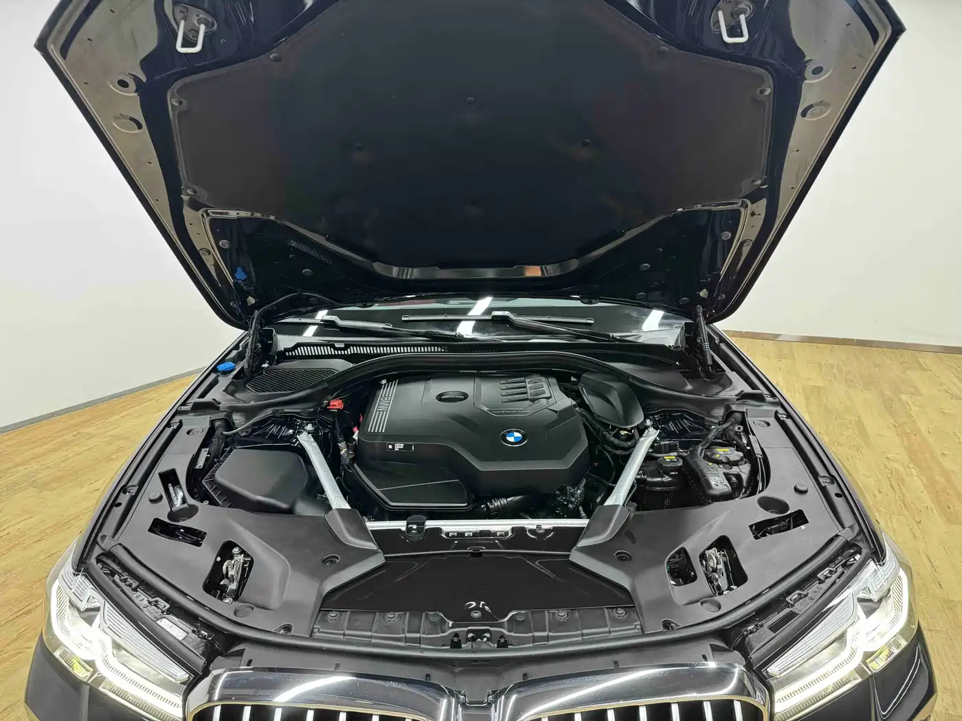 BMW 5 Series 2022 Facelift 530Li Leading M Sport Package фото 7