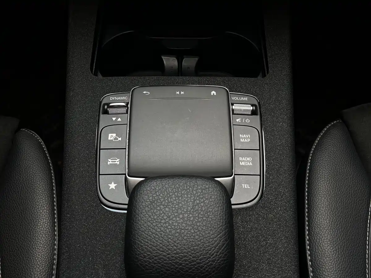 Mercedes-Benz A-Class 2021 A 200 L Sport Sedan Fashion Edition фото 18