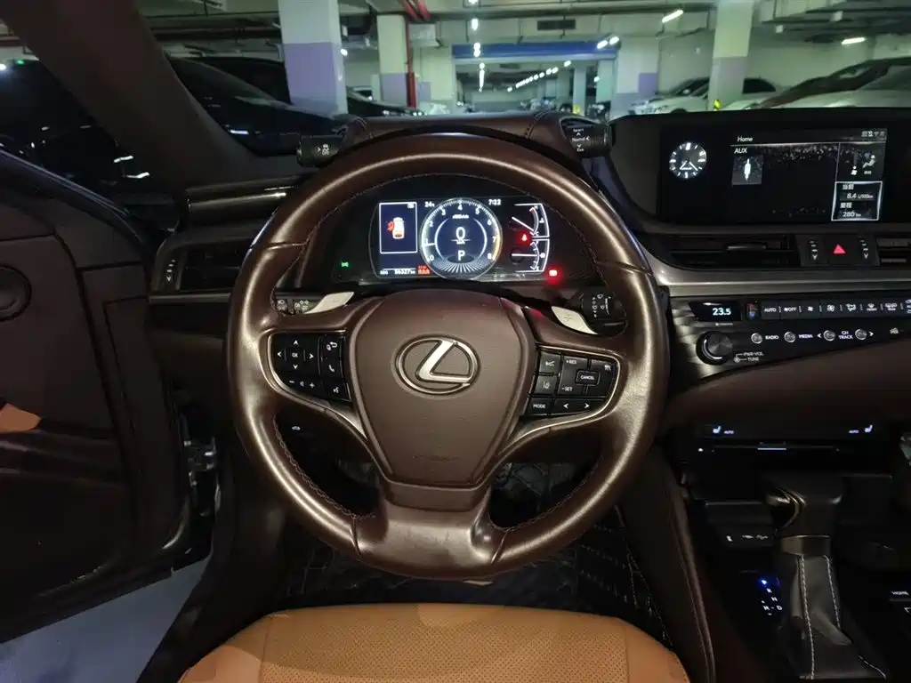 Lexus ES 2020 200 Excellence фото 3