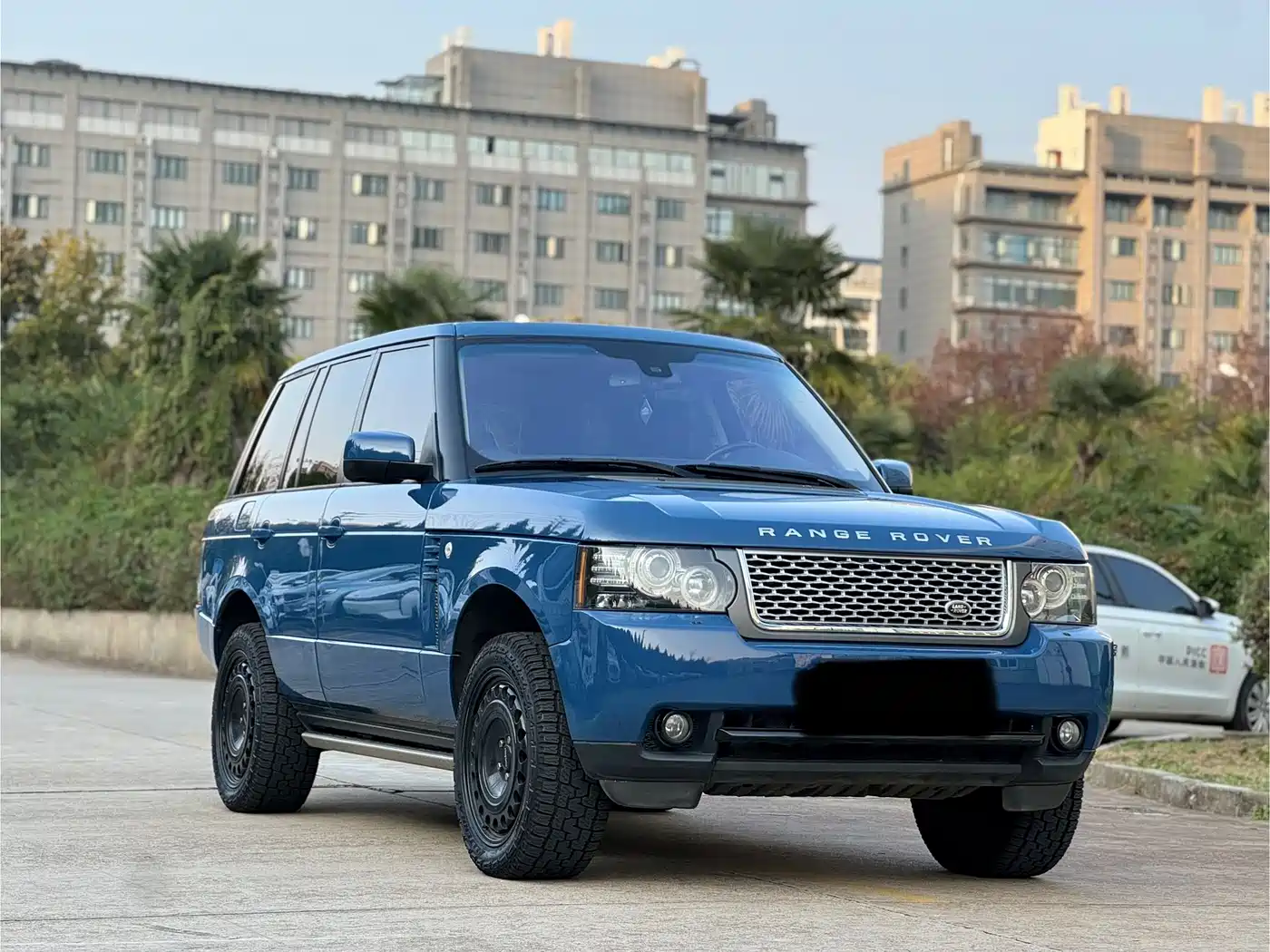Land Rover Range Rover 2012 5.0 NA V8 фото 3