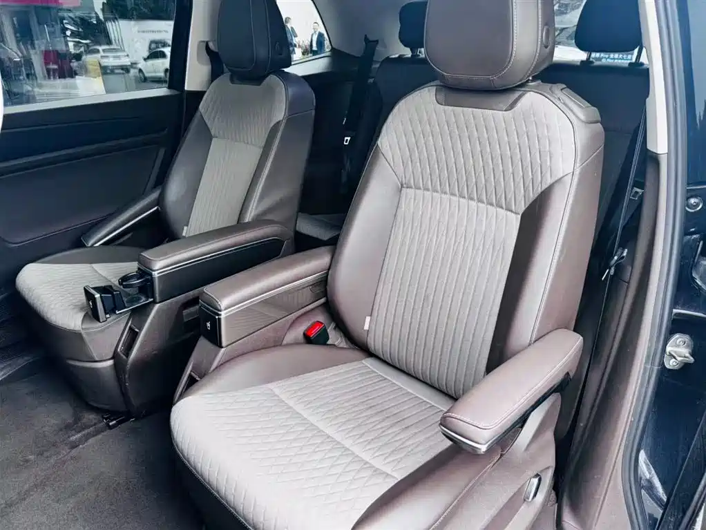Volkswagen Viloran 2023 330TSI Business Edition фото 7