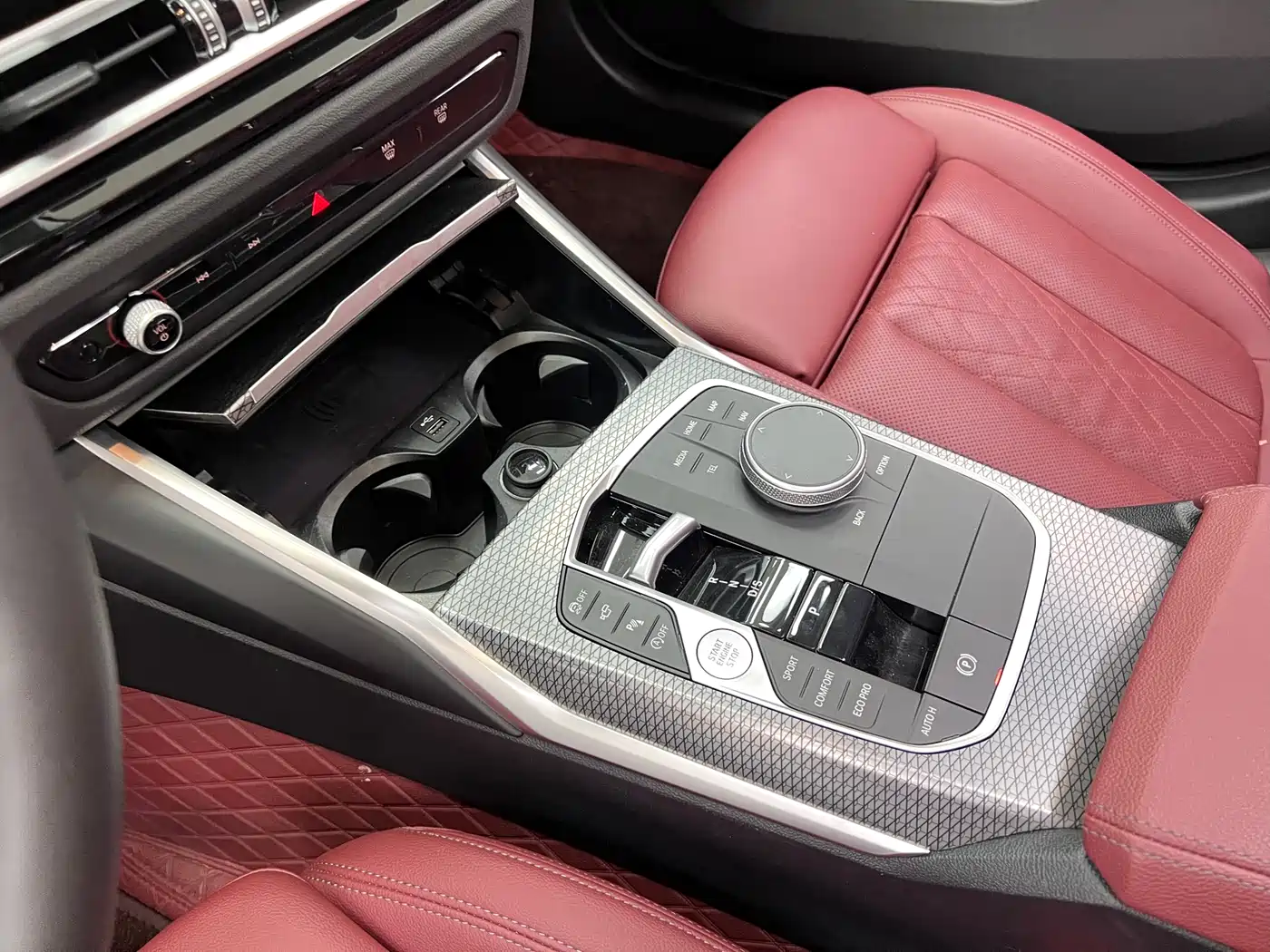 BMW 3 Series 2023 325Li M Sport Black Night Package фото 33