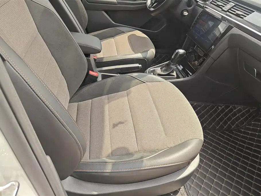 Volkswagen C-TREK 2018 230TSI DSG Comfort фото 8