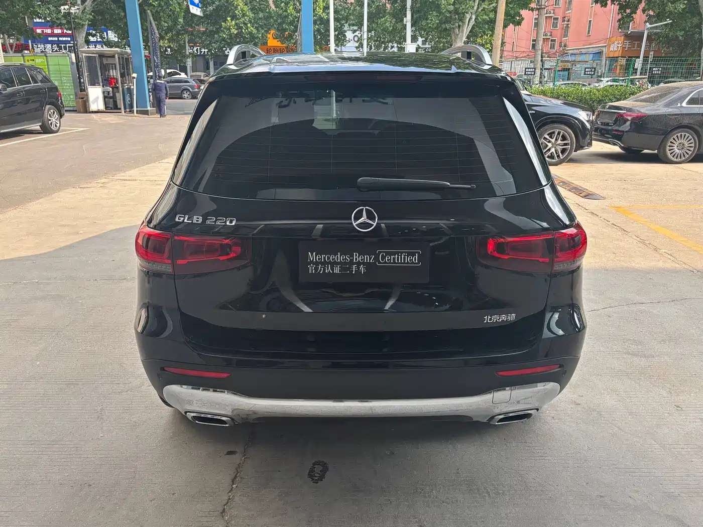 MERCEDES-BENZ GLB