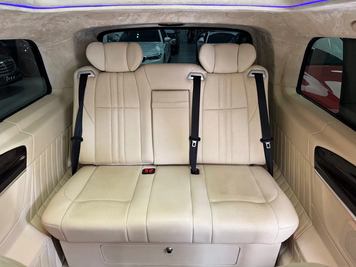 Mercedes-Benz V-Class 2021 V 260 L Long Wheelbase Luxury Edition фото 10