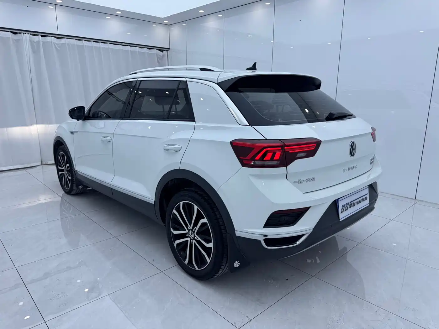 Volkswagen T-ROC 2021 280TSI DSG 4WD Luxury Connected фото 6