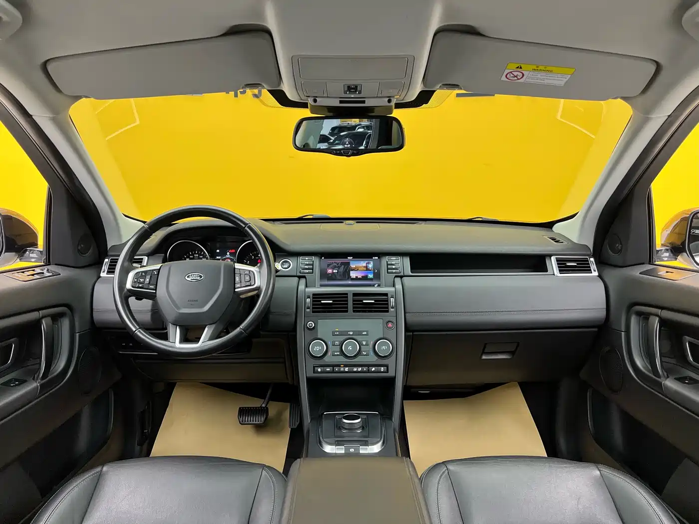 Land Rover Discovery Sport 2019 240PS SE Edition China V фото 8