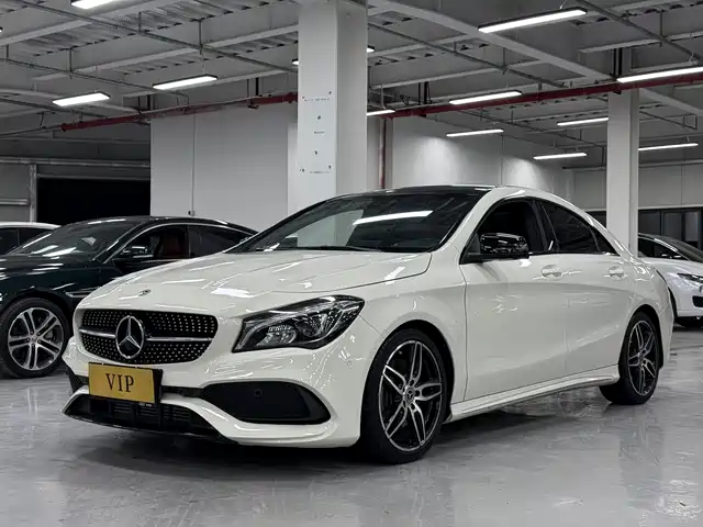 MERCEDES-BENZ CLA