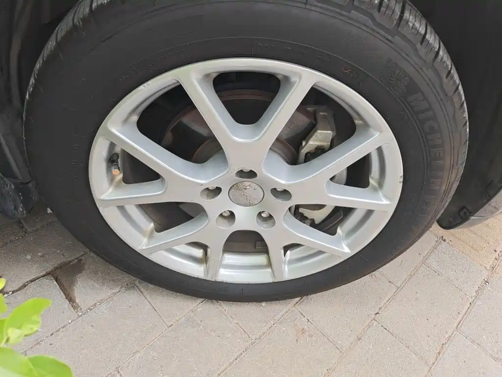 Dodge Journey 2015 2013 Model 2.4L 2WD Premium Edition
