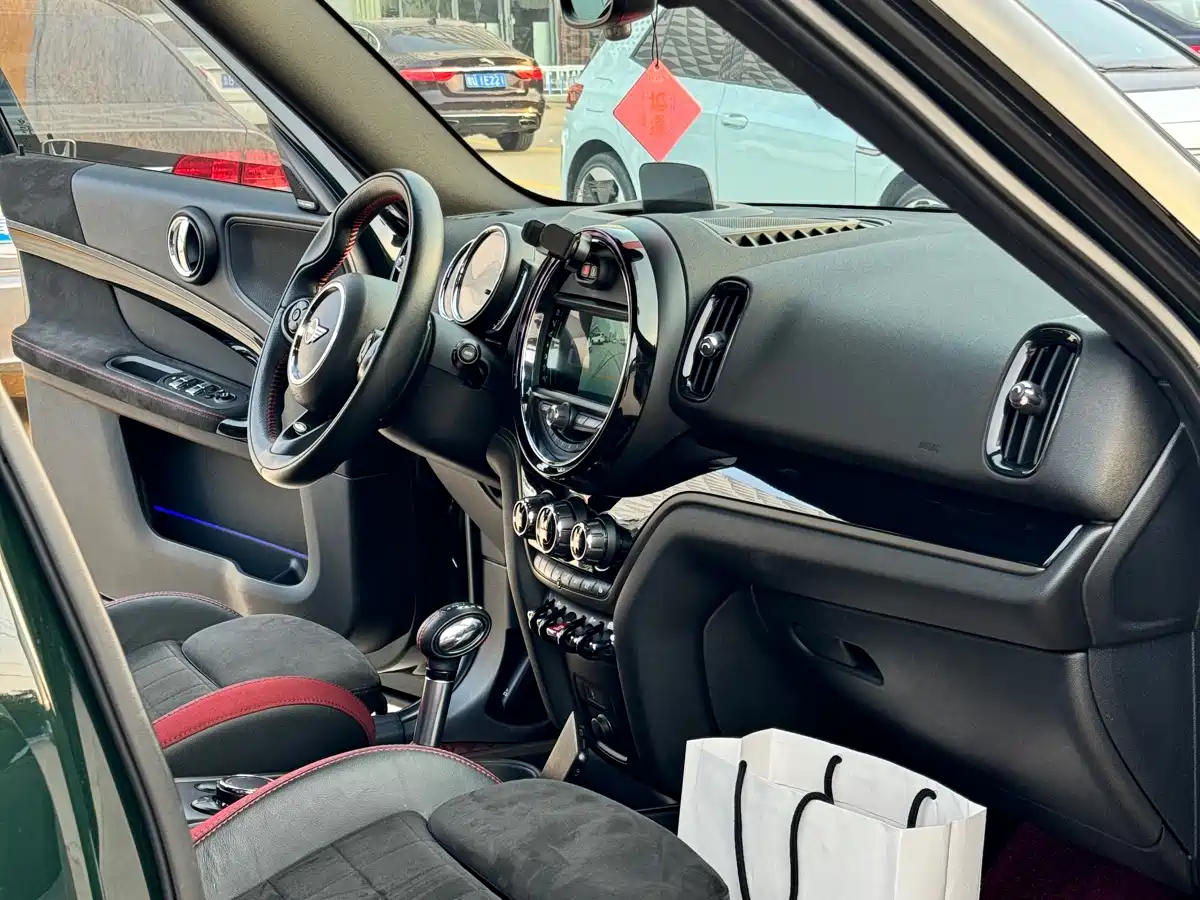 MINI JCW COUNTRYMAN 2018 2.0T JOHN COOPER WORKS ALL-IN фото 10