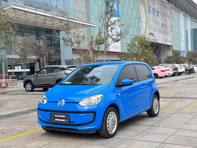 VOLKSWAGEN UP!