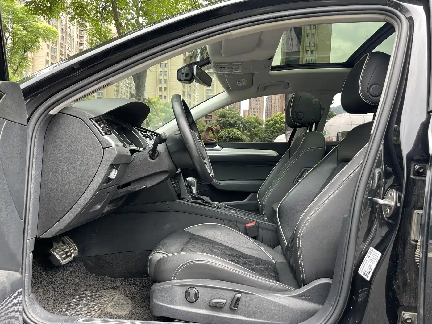Volkswagen Magotan GTE Plug-in Hybrid 2020 GTE Luxury фото 5
