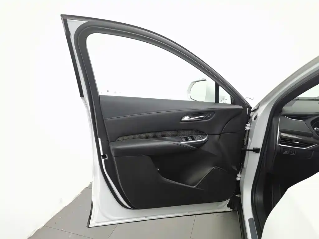 Cadillac XT4 2019 2018 28T 4WD Leading Sport Edition