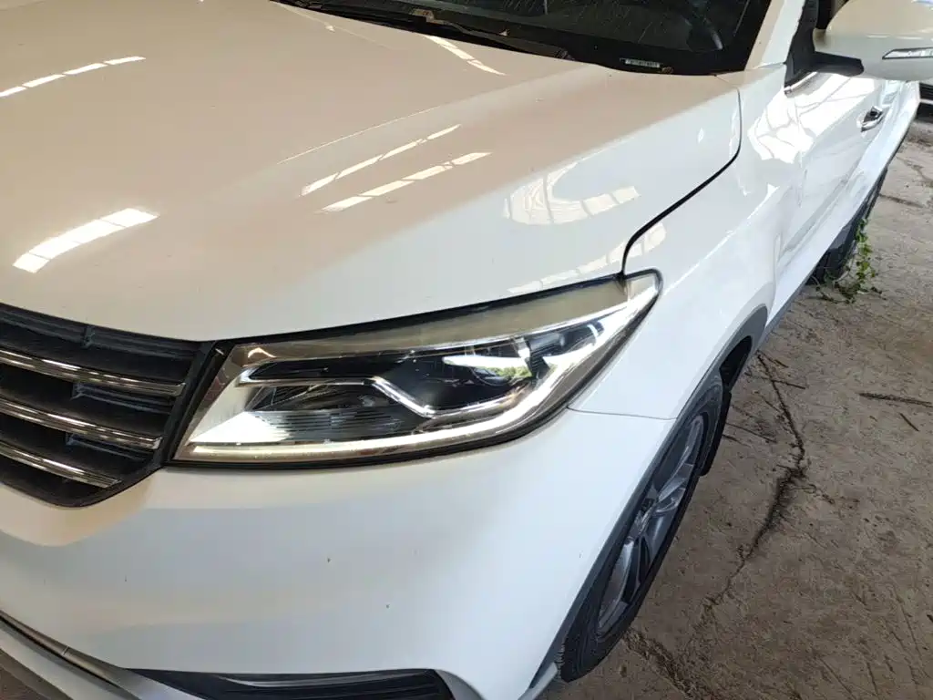 Dongfeng Fengguang Fengguang 580 2020 2020 1.5T CVT Luxury
