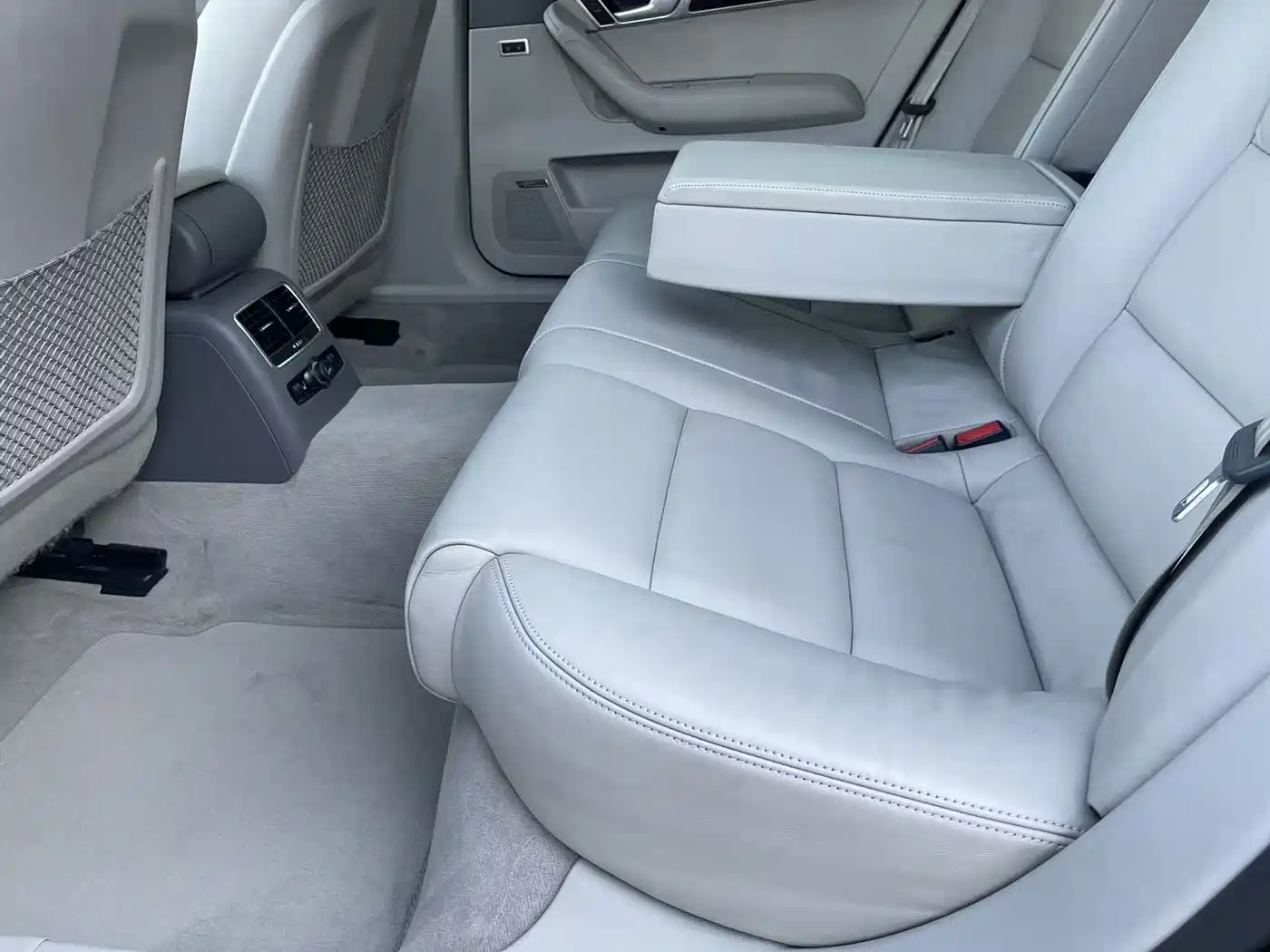 Audi A6L 2009 2010 2.4L Luxury