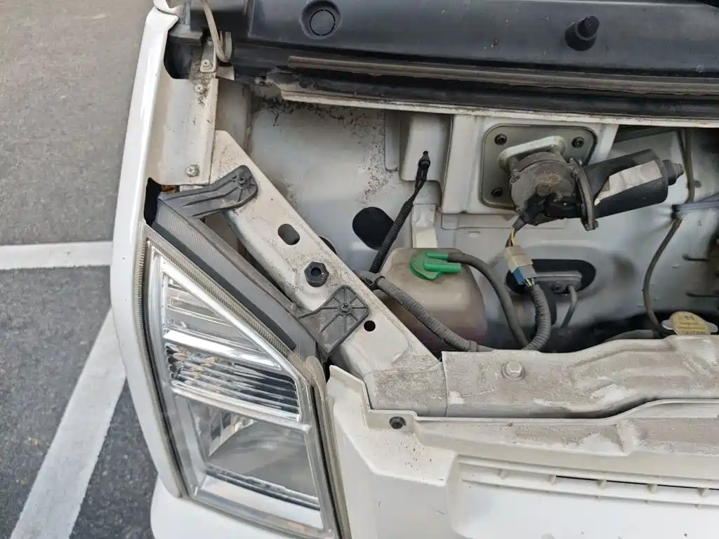 Dongfeng Xiaokang C37 2019 2019 1.5L Premium II China VI DK15