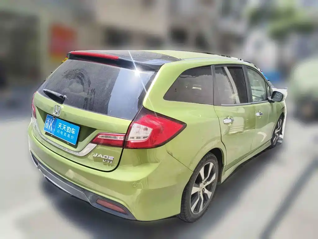 Honda Jade 2014 2013 1.8L CVT Luxury 6-seater