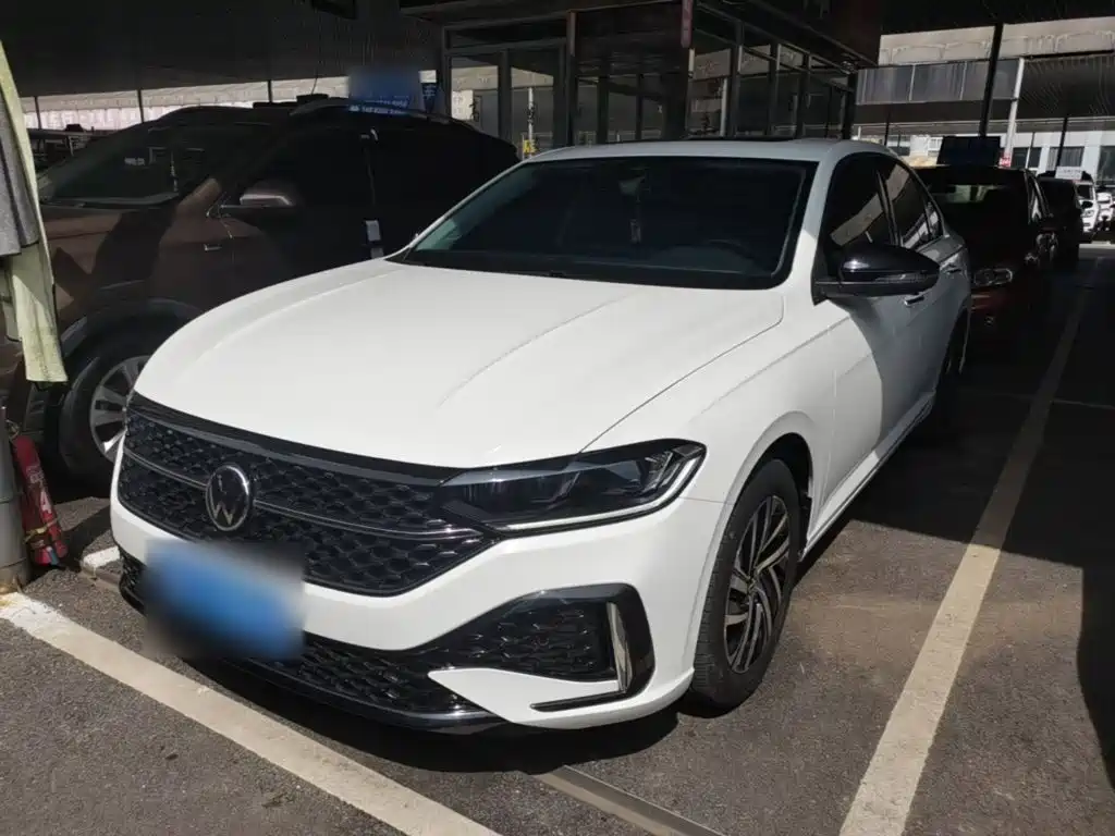Volkswagen Lavida 2024 Model 300TSI DSG Starlight Leading Edition