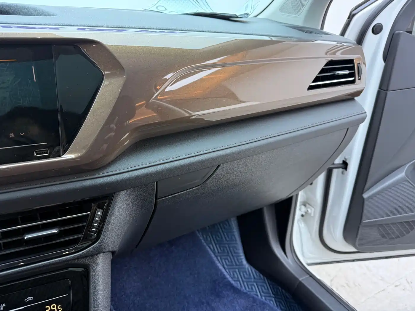 Volkswagen Tharu 2021 Model 280TSI 2WD Comfort Edition фото 15