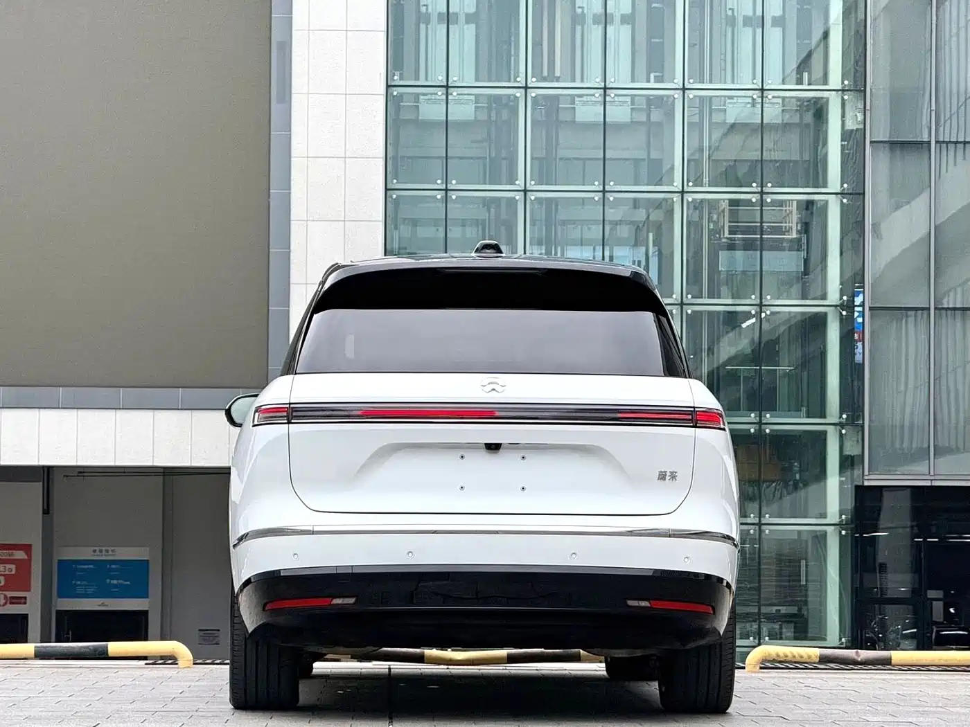 NIO ES8 2026 2025 Model 6-Seat Executive Luxury Edition