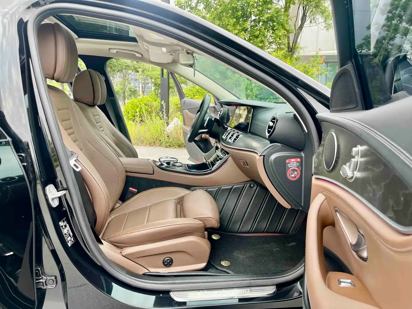 Mercedes-Benz E-Class 2018 Facelift E 200 L Sport фото 9