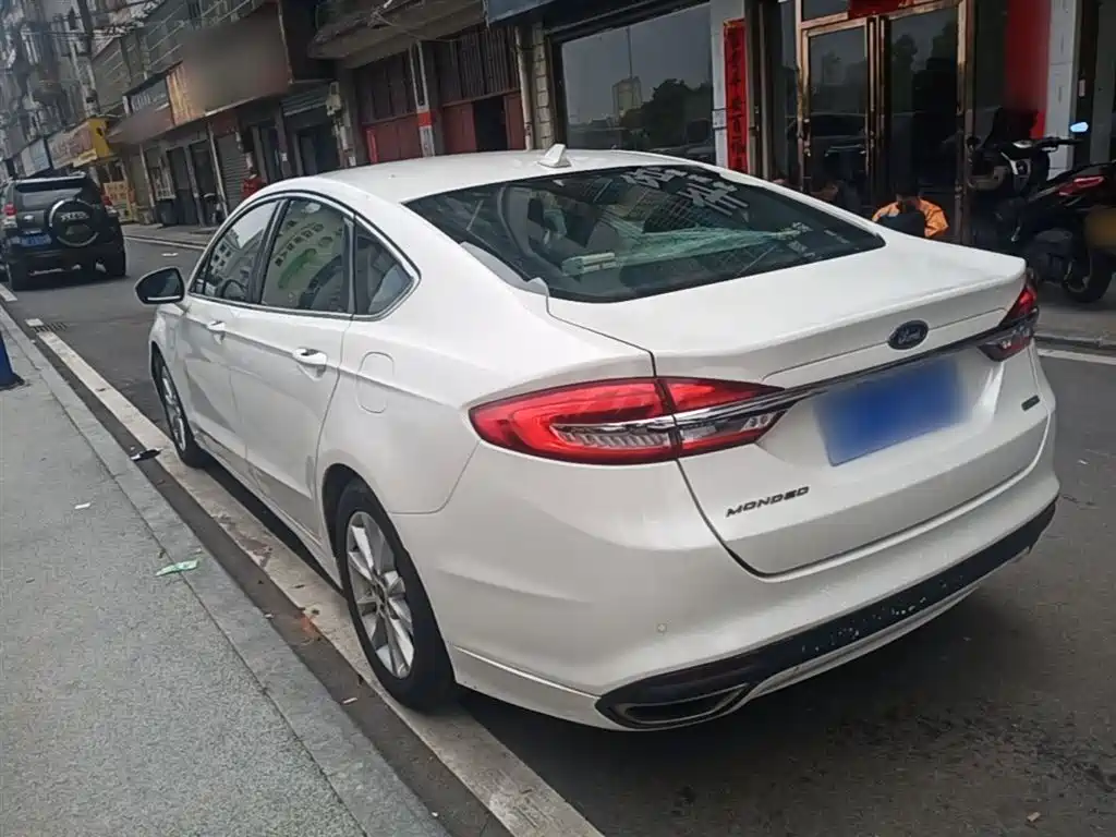 FORD MONDEO