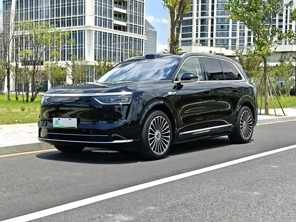 AITO Wenjie AITO M8 2025 Extended Range Ultra 53.4kWh 6-Seater