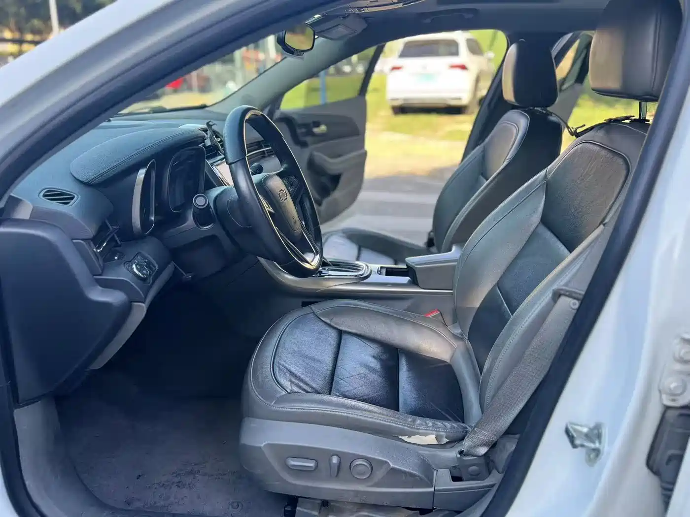 Chevrolet Malibu 2013 2.0L Automatic Luxury Edition фото 13