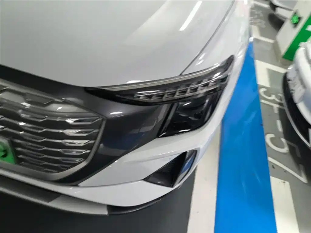 Audi Q5 e-tron 2022 40 e-tron Starlight Edition Brocade Package фото 24