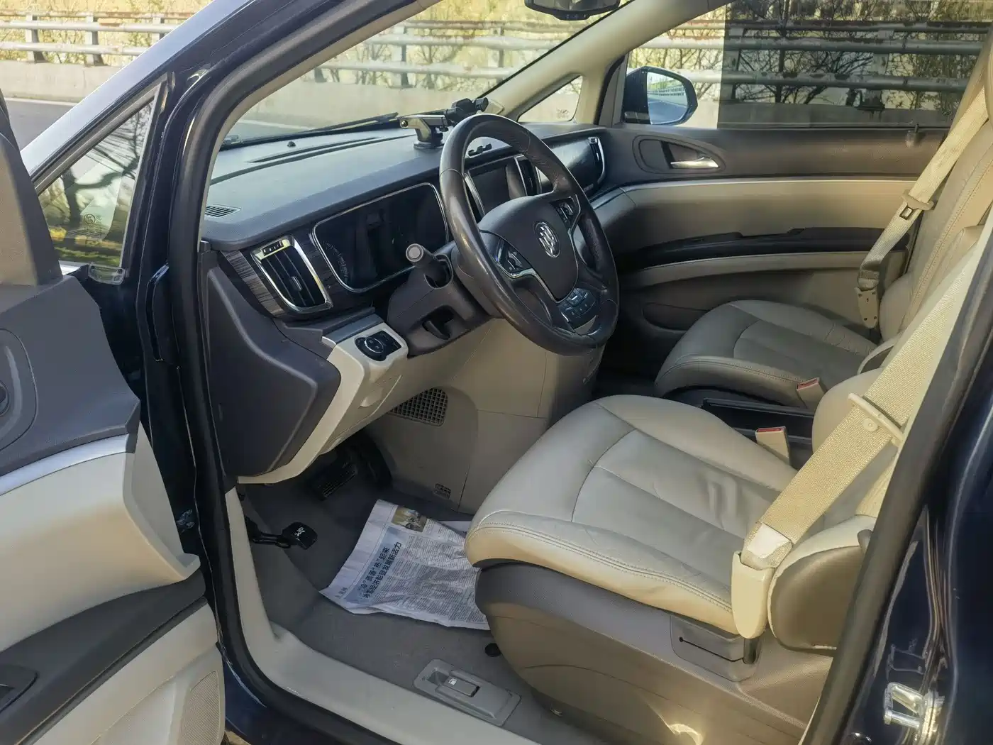 Buick GL8 2011 3.0L GT Luxury Business Elegance Edition фото 7