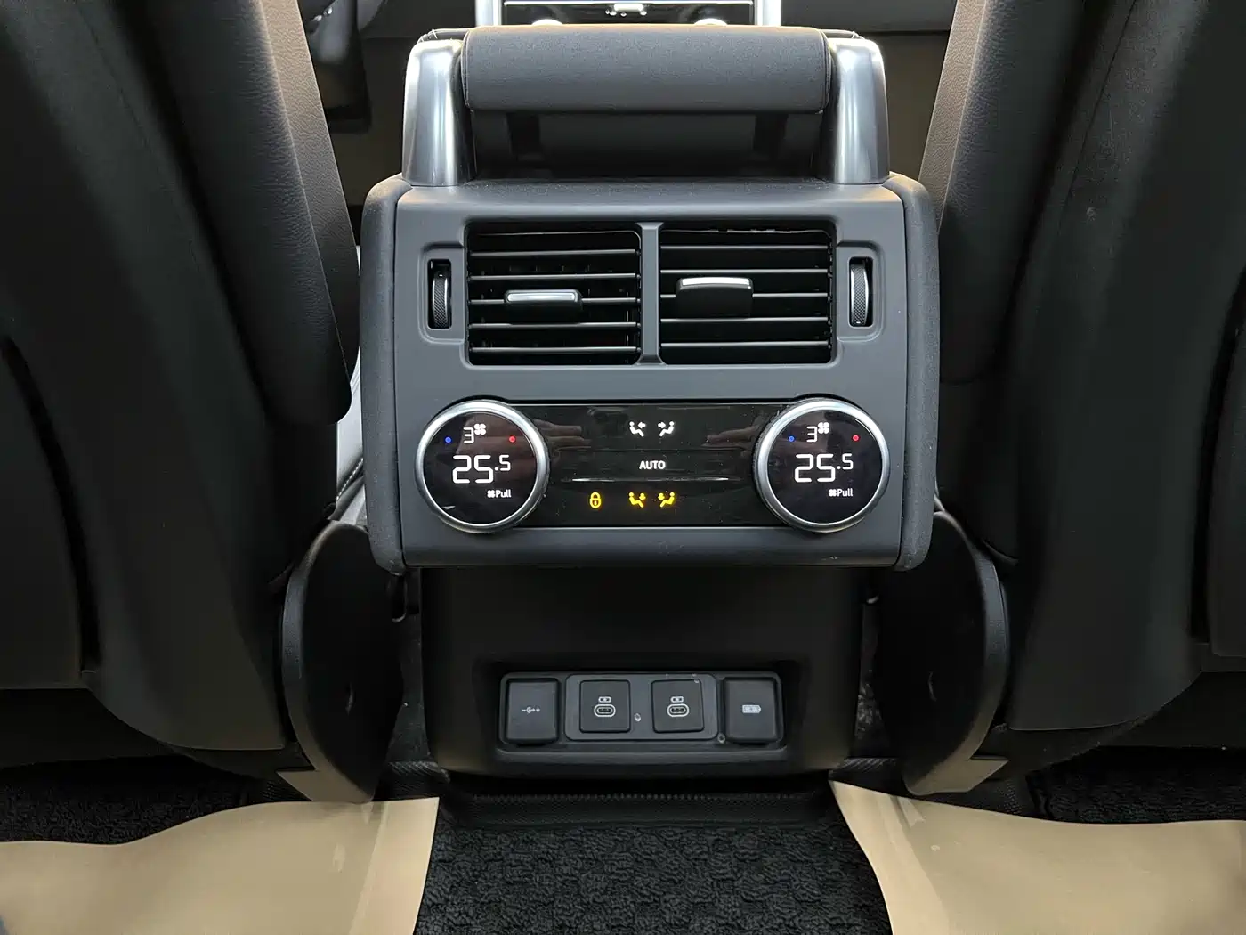 Land Rover Discovery 2021 360PS R-Dynamic S фото 29