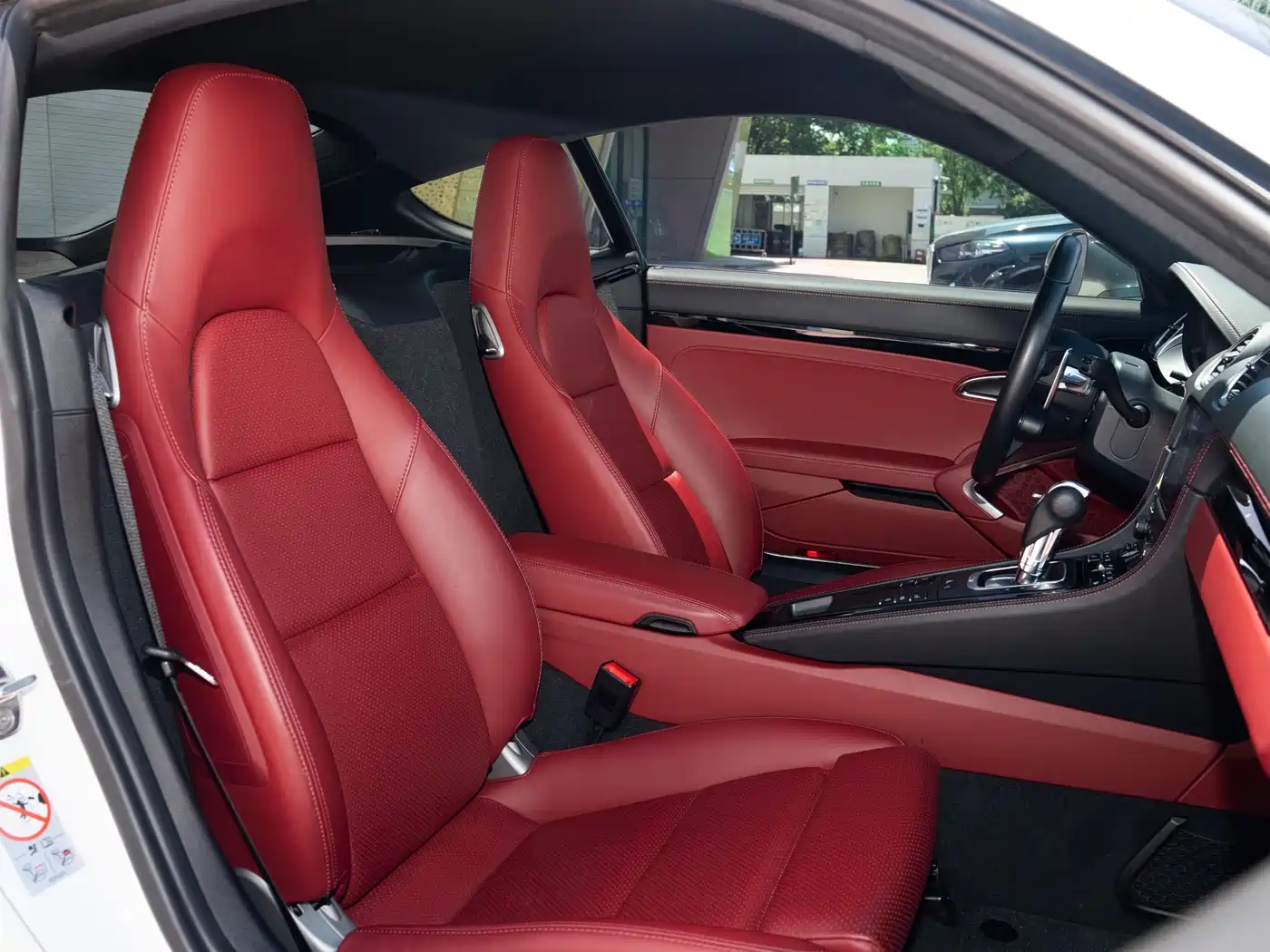 Porsche 718 2022 Cayman T 2.0T фото 15