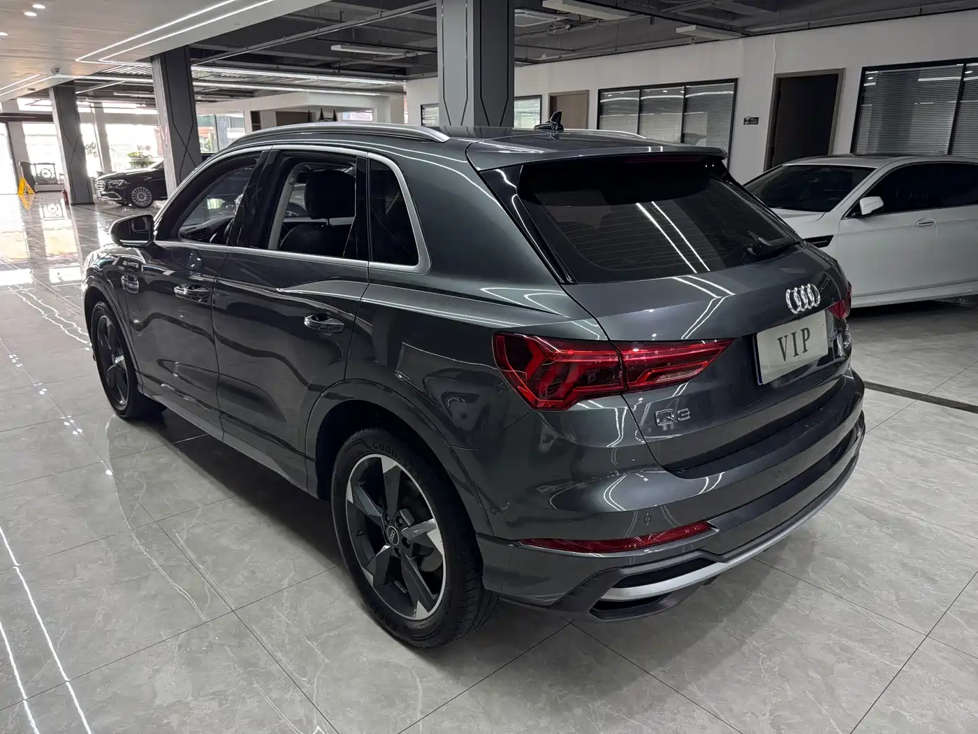 Фото 9 - Audi Q3