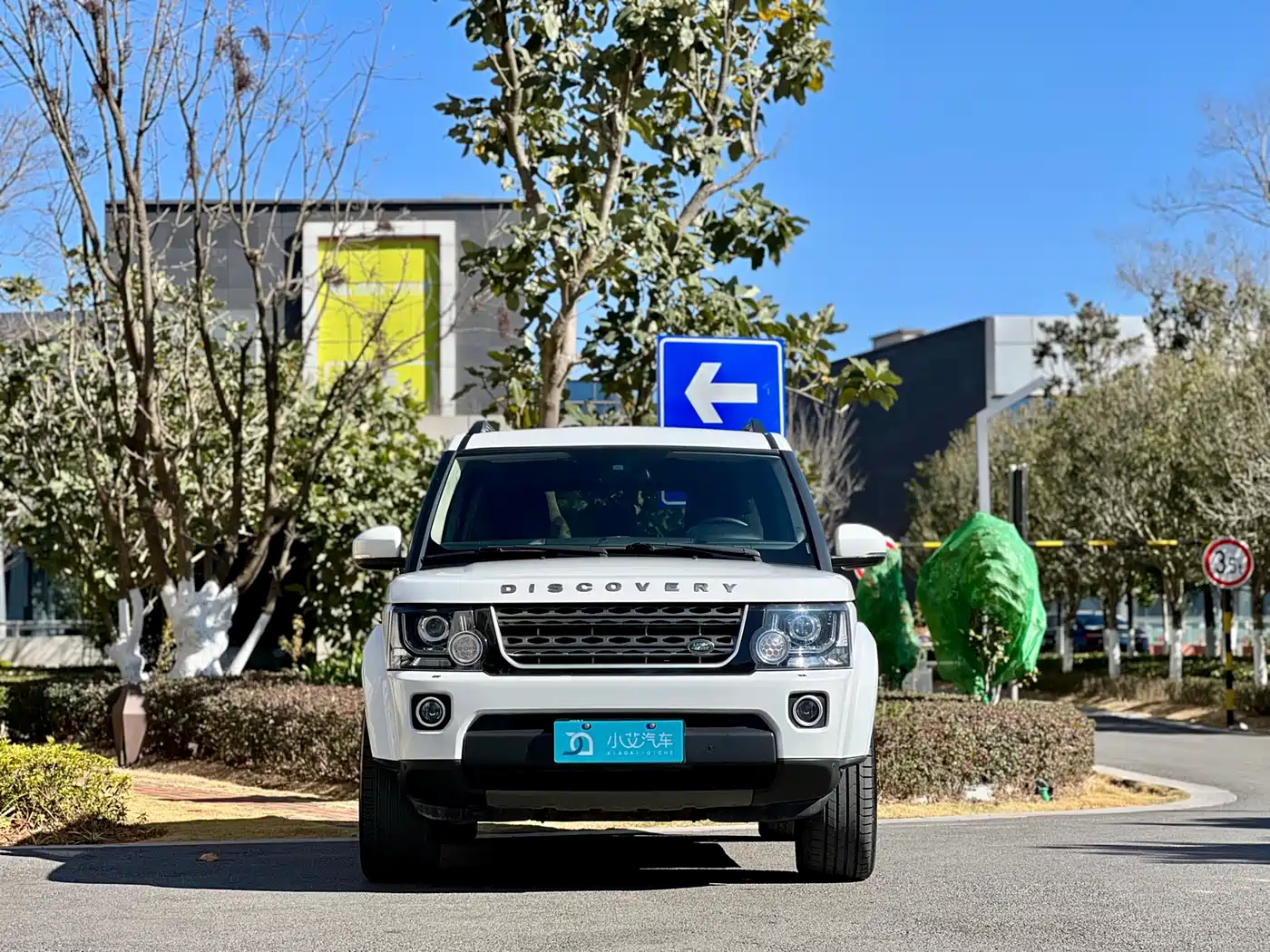 Land Rover Discovery 2015 3.0 SC V6 SE фото 4