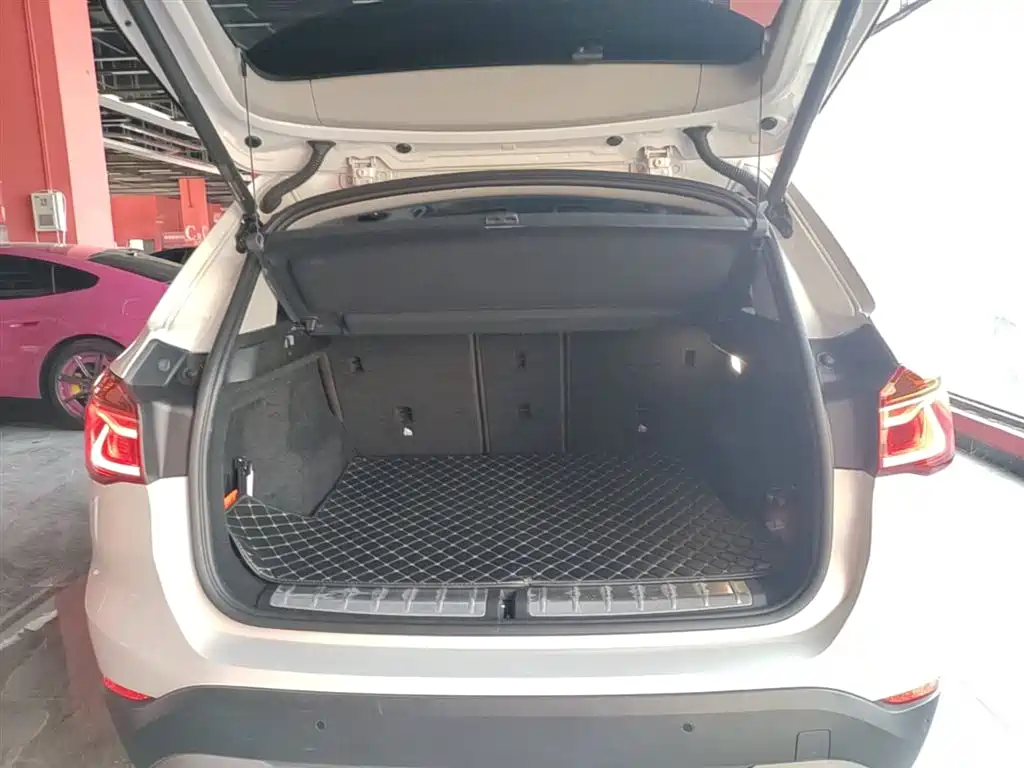 BMW X1 2019 xDrive20Li Premium Model фото 18