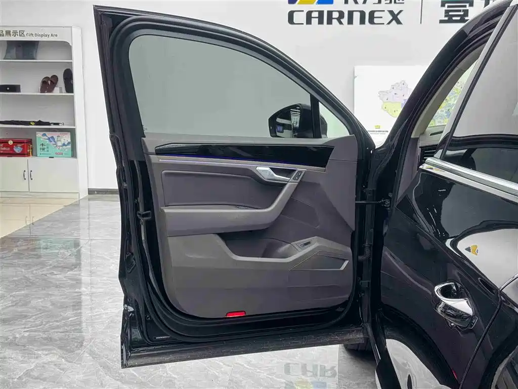 Volkswagen Touareg 2022 2.0TSI Rui Shang Edition фото 5