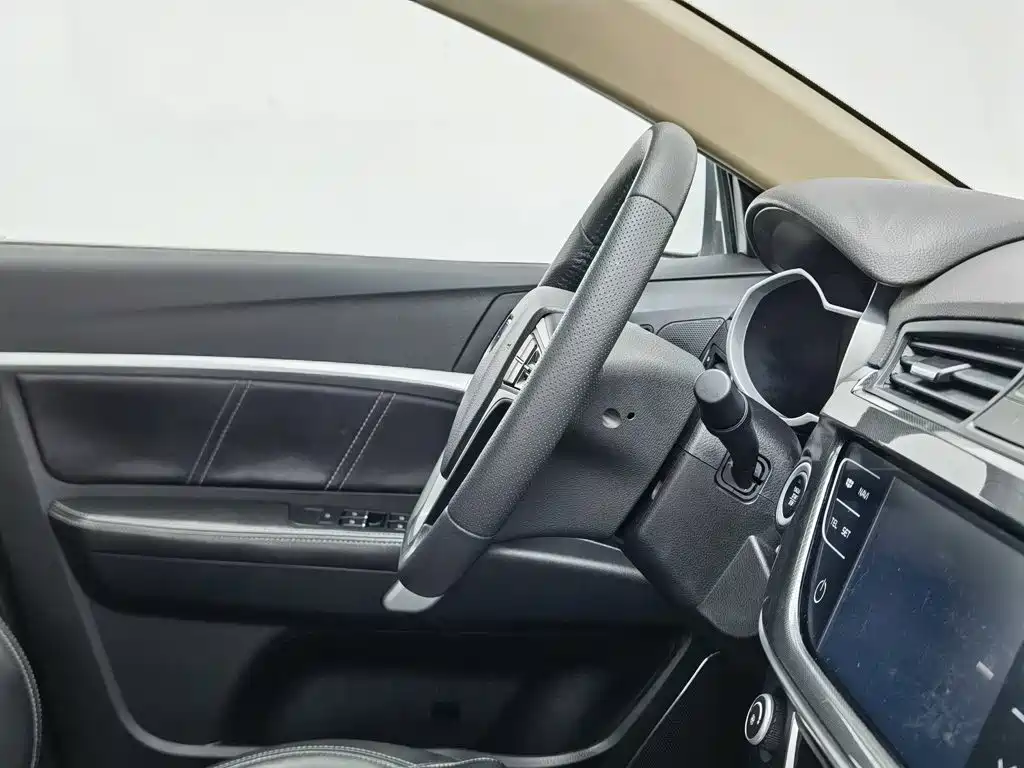 Фото 22 - Geely Emgrand