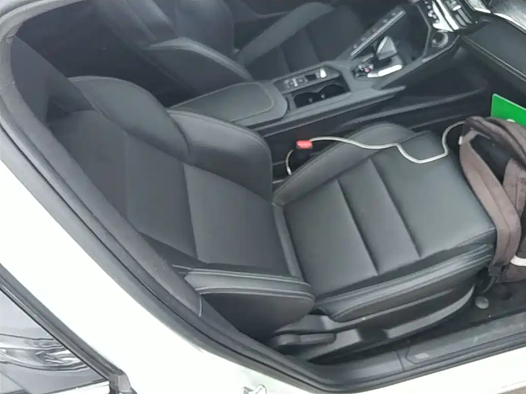 Lynk & Co 06 2023 Remix 1.5T Power Pro фото 25