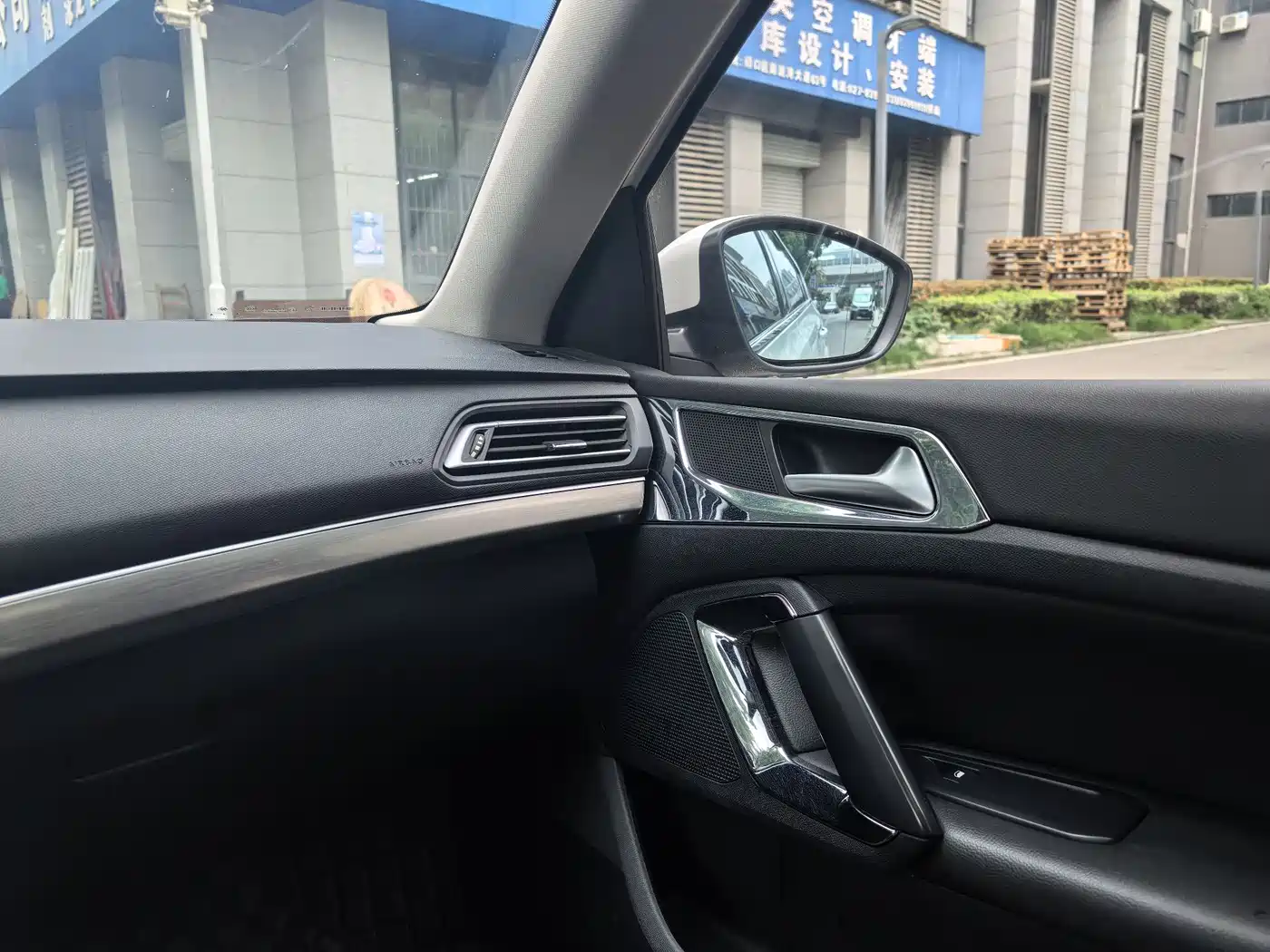 Peugeot 408 2014 1.8L Automatic Luxury Edition фото 11