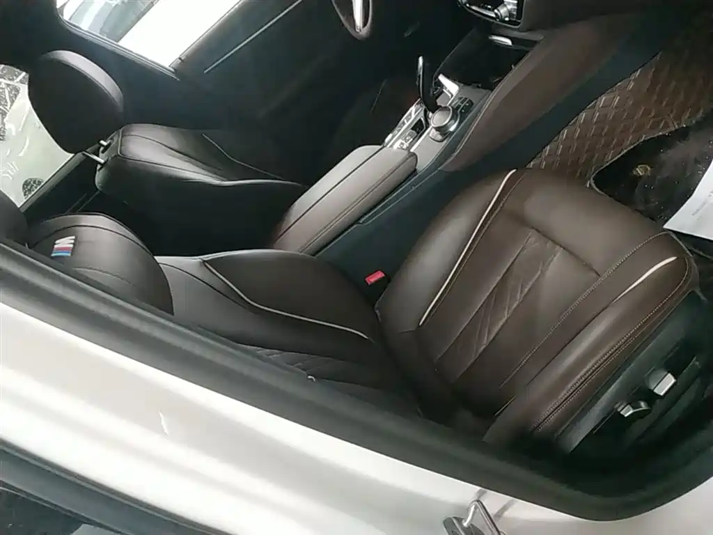 BMW 5 Series New Energy 2021 535Le M Sport Package фото 20
