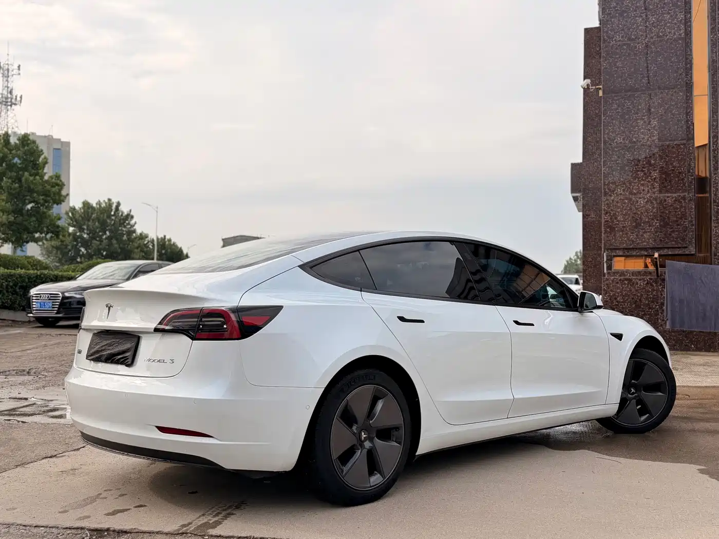 Фото 7 - Tesla Model 3