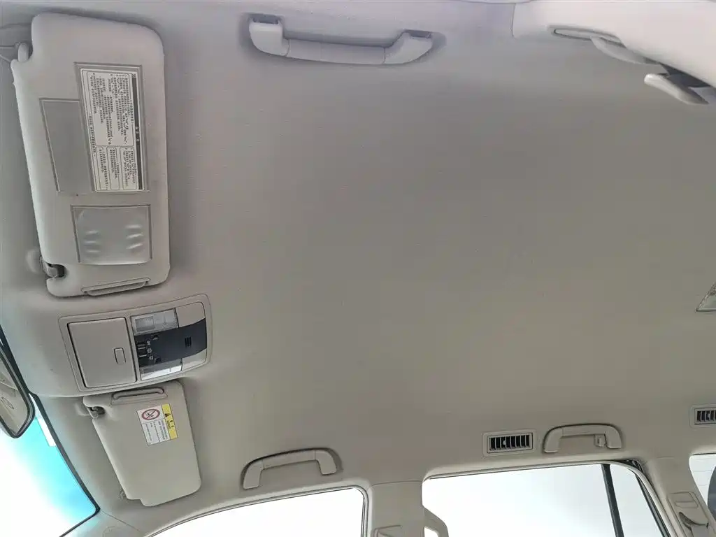 Toyota Prado (Import) 2010 2.7L Automatic Standard фото 14