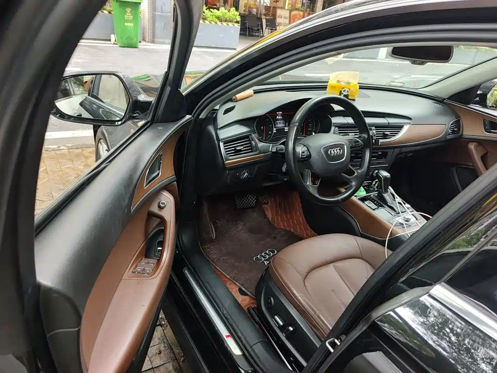 Фото 14 - Audi A6L