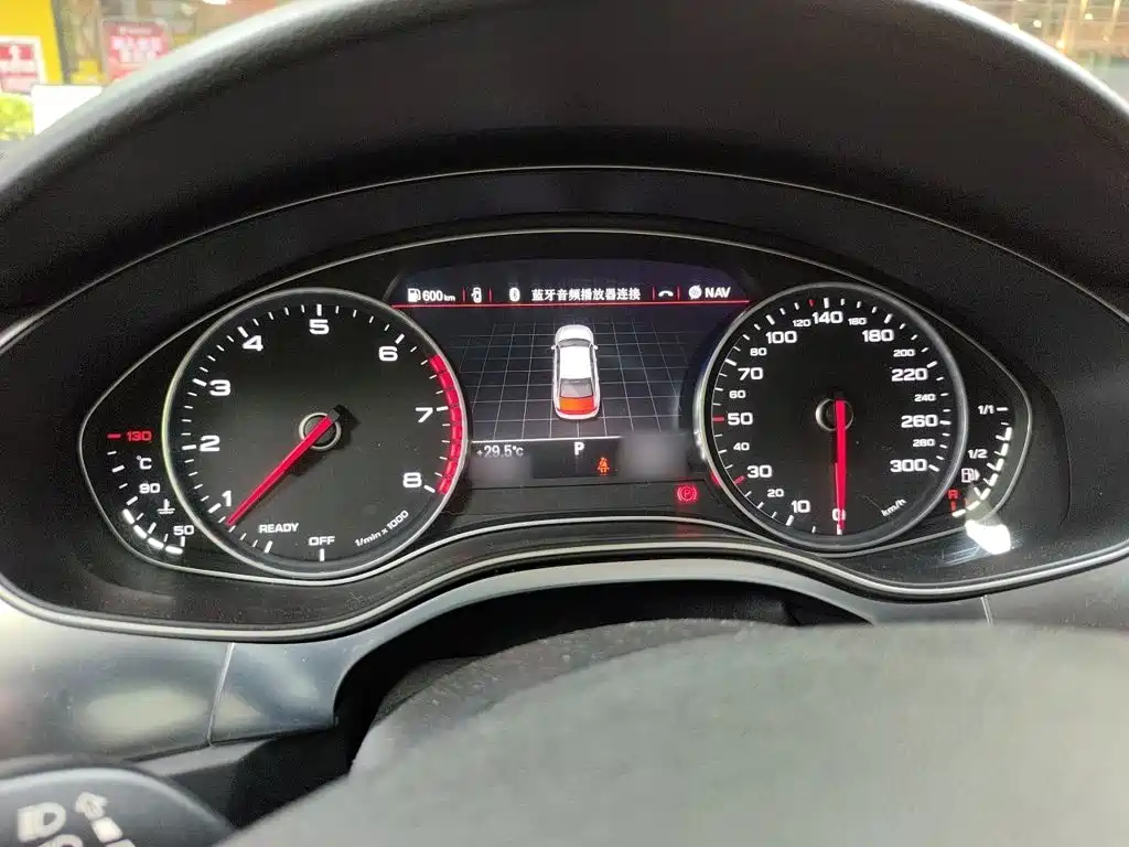 Фото 4 - Audi A6L