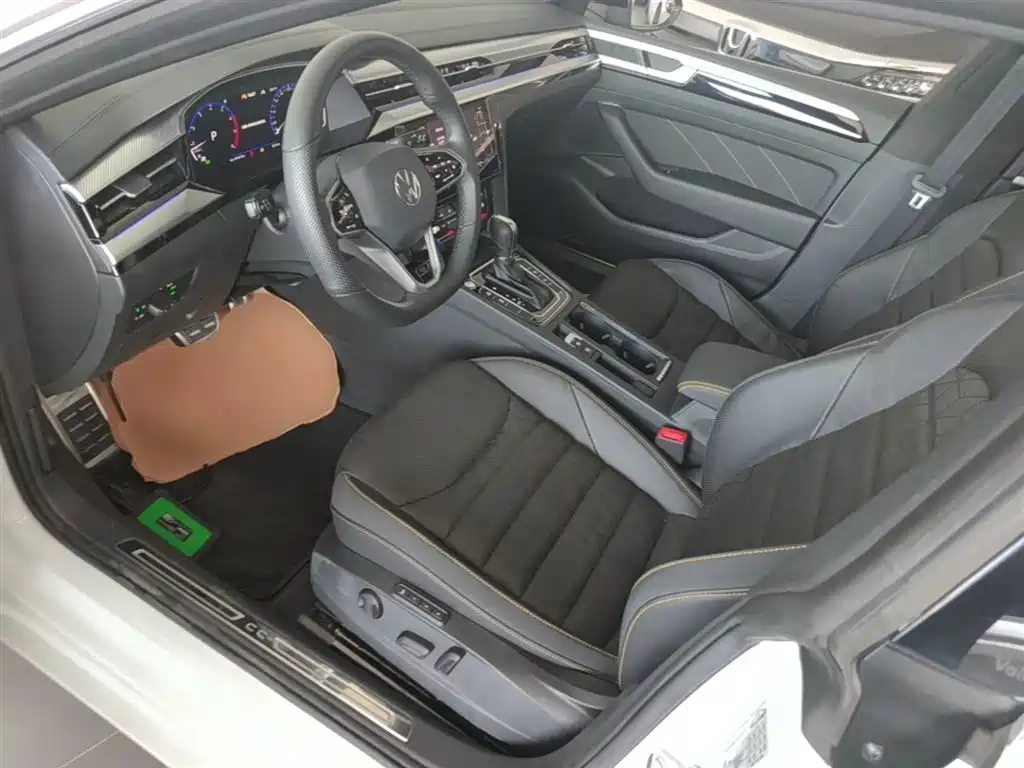 Volkswagen FAW-Volkswagen CC 2024 380TSI Eye-catching Edition фото 15