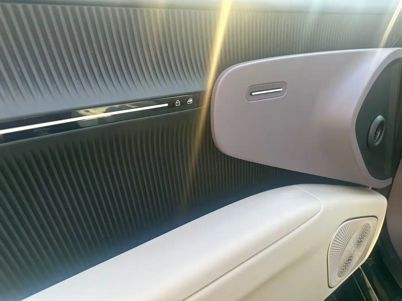 Avatr 12 2024 Facelift 700 Triple Laser RWD Luxury Edition фото 16