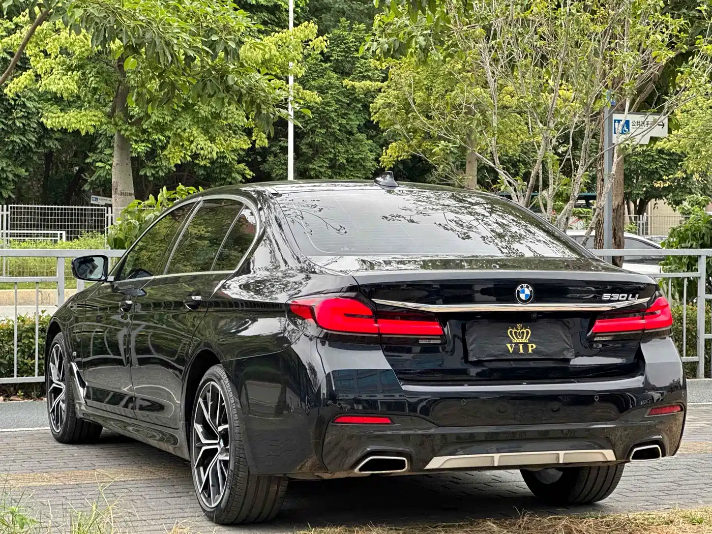 BMW 5 Series 2021 530Li Leading M Sport Package фото 8