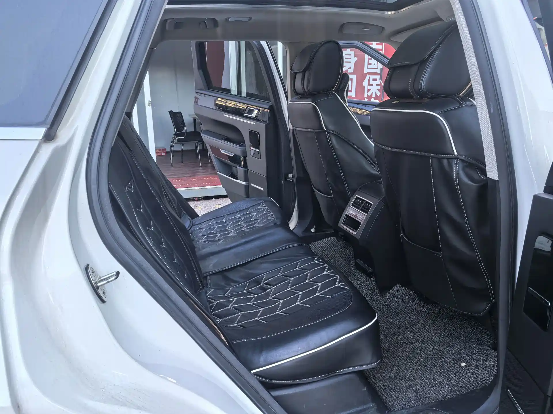 Фото 12 - Zotye T700